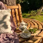 Honey Gardens Venkovsky V Prirodni Zahrade Διαμέρισμα Oleska